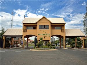 2 Bed Townhouse in Helderwyk