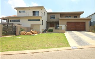 5 Bedroom House in Cedar Creek