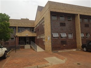 225 m² Commercial space in Lynnwood