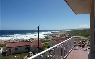 5 Bedroom House in Cape St Francis