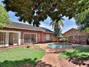 3 Bed House in White River