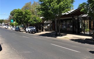 64 m² Retail Space in Parkhurst