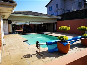 8 Bed House in New Dawn Park