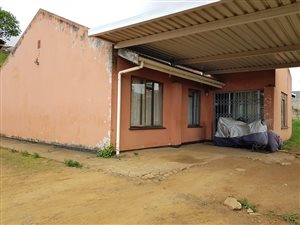 3 Bed House in Newlands West