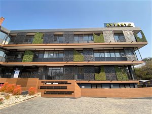 193 m² Commercial space in Lynnwood Glen