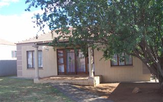 2 Bedroom Townhouse in Flamwood
