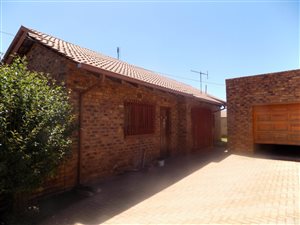3 Bed House in Geluksdal