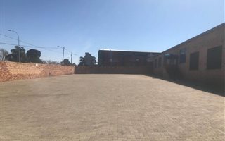 1300 m² Industrial space in Roodepoort West