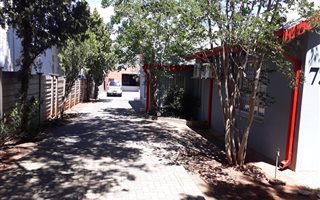 146 m² Office Space in Westdene