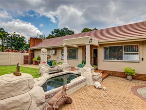 4 Bed House in Aston Manor