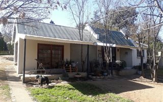 1 Bedroom Garden Cottage in Chartwell