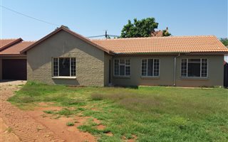 3 Bedroom House in Doornpoort and surrounds
