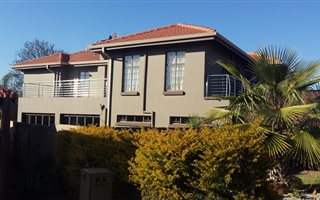 4 Bedroom House in Waterkloof