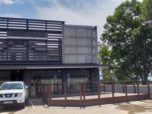 375 m² Retail Space in Hillcrest Central
