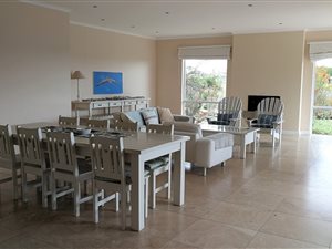 2 Bed House in Langebaan Country Estate
