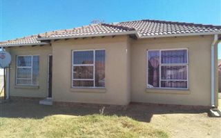 3 Bedroom House in Lakeside