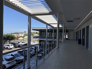 210 m² Commercial space in Sunningdale