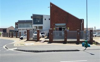 1864 m² Commercial space in Montague Gardens