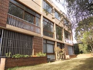 3 Bed Flat in Clarendon
