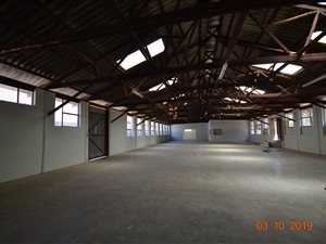 1600 m² Commercial space in White River