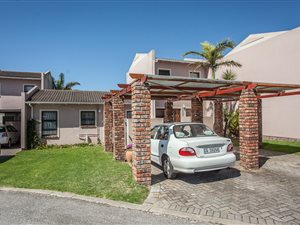 2 Bed Townhouse in Lorraine