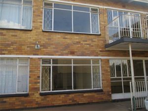 2 Bed Apartment in Vereeniging