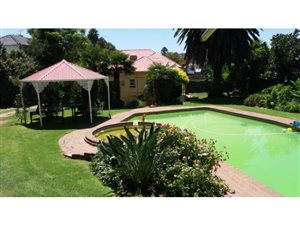 3 Bedroom House in Kensington