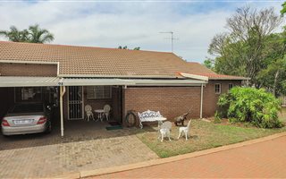 2 Bedroom House in Montana Park