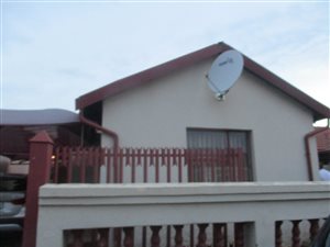 3 Bed House in Karen Park