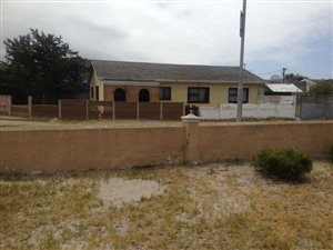5 Bed House in Steenberg