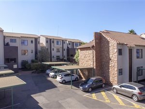 3 Bed Townhouse in Edenglen
