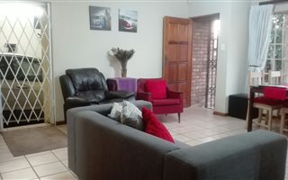 2 Bedroom Simplex in Clubview