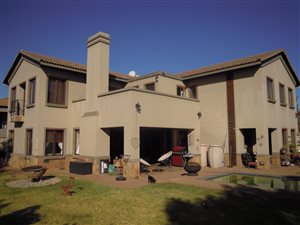 4 Bed House in Midfield Estate