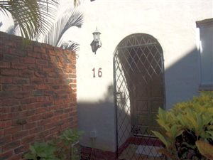 3 Bed Duplex in Woodhaven