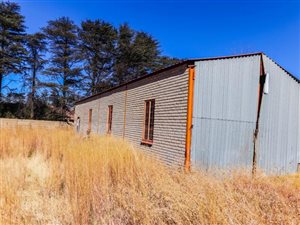 2 ha Land available in Mantevrede