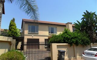 3 Bedroom Townhouse in La Montagne