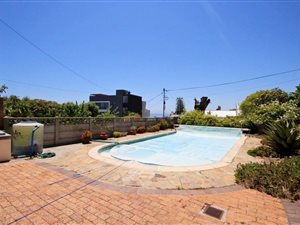 4 Bed House in Fresnaye