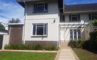 2 Bedroom Townhouse in Rondebosch