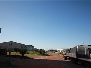3000 m² Land available in Chloorkop