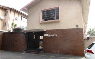 Bachelor apartment in Bulwer
