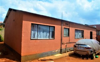 2 Bedroom House in Dobsonville