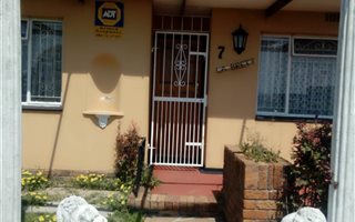 4 Bedroom House in Belhar
