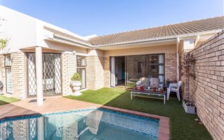 3 Bedroom Townhouse in Nahoon Beach