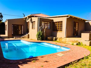 2 Bed House in Westdene