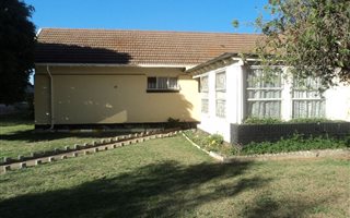 2 Bedroom House in Vierfontein