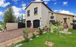 3 Bedroom House in Newmark Estate