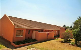 2 Bedroom Townhouse in Alan Manor