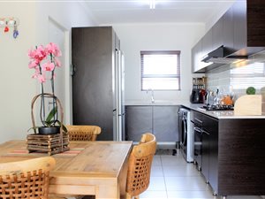 3 Bed Flat in Greenstone Ridge