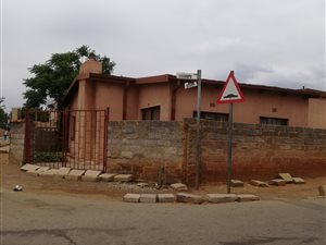 3 Bed House in Mofolo South