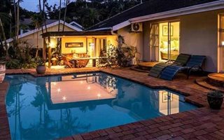 8 Bedroom House in La Lucia
